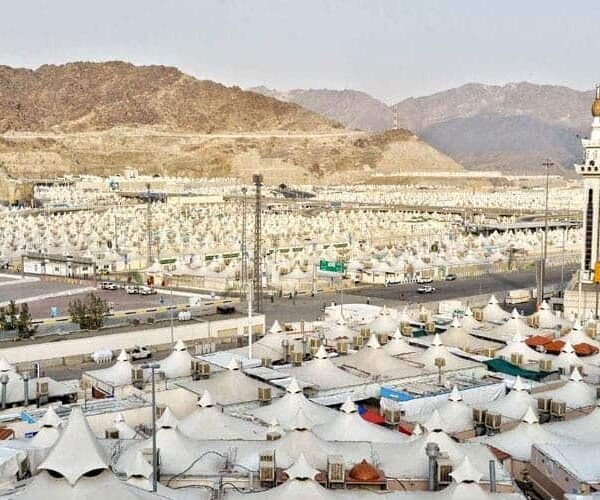 خيام عرفات _ الرمال الزاحفة